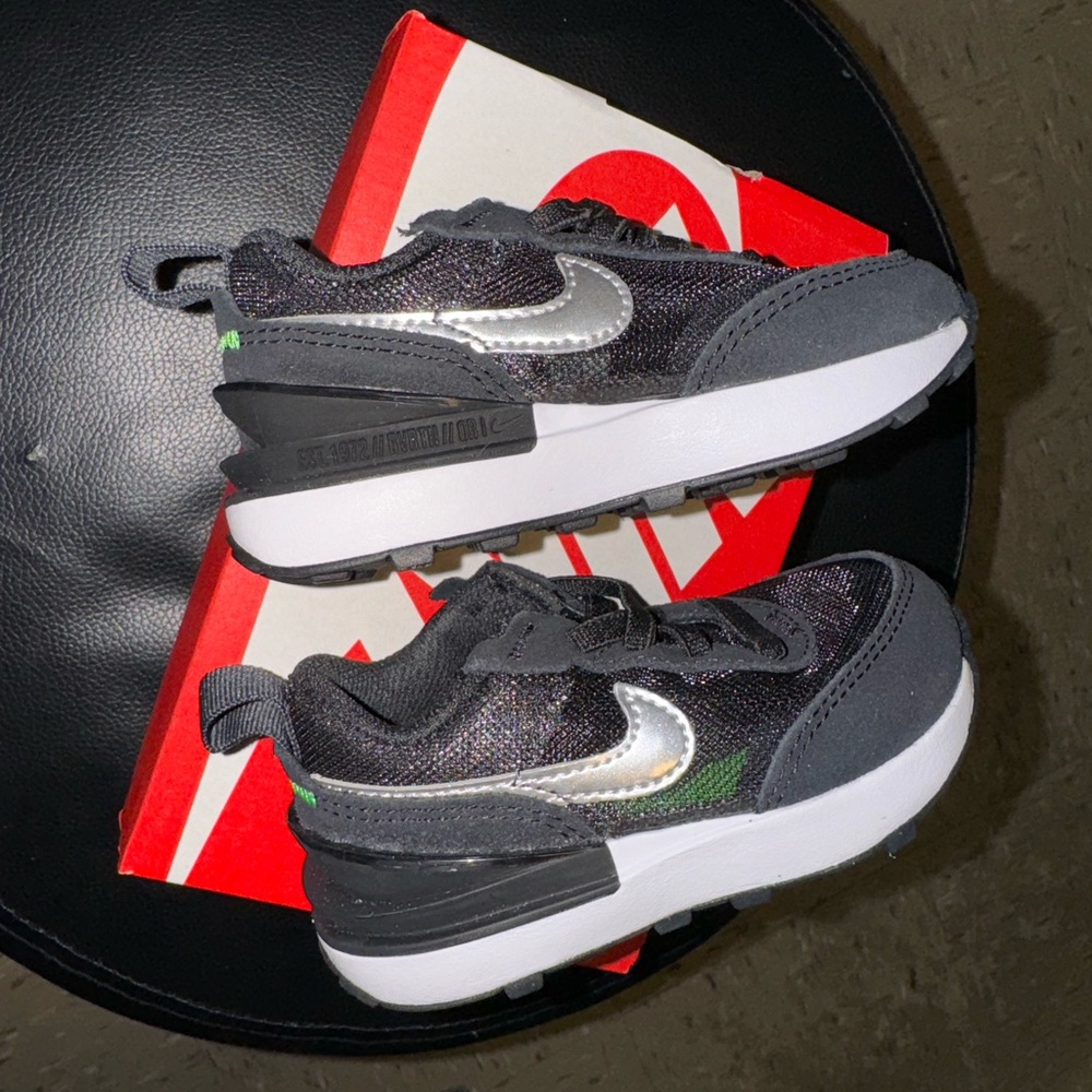 NIKE waffle one (toddler)